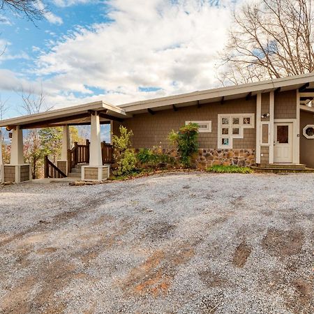 Chestnut By Avantstay Mountain Cabin W Treetop Views Hot Tub Game Room Gatlinburg Exterior photo