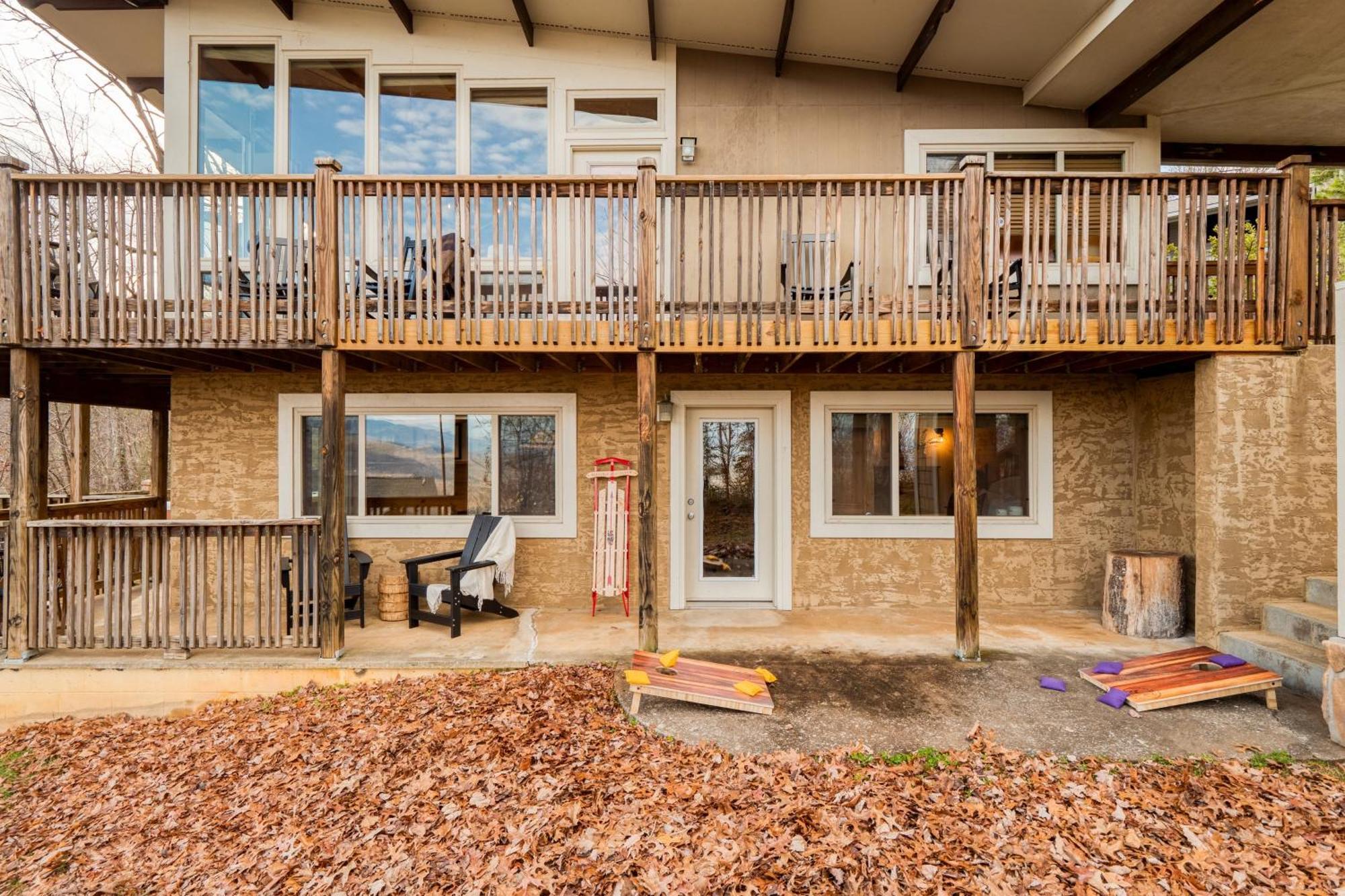 Chestnut By Avantstay Mountain Cabin W Treetop Views Hot Tub Game Room Gatlinburg Exterior photo