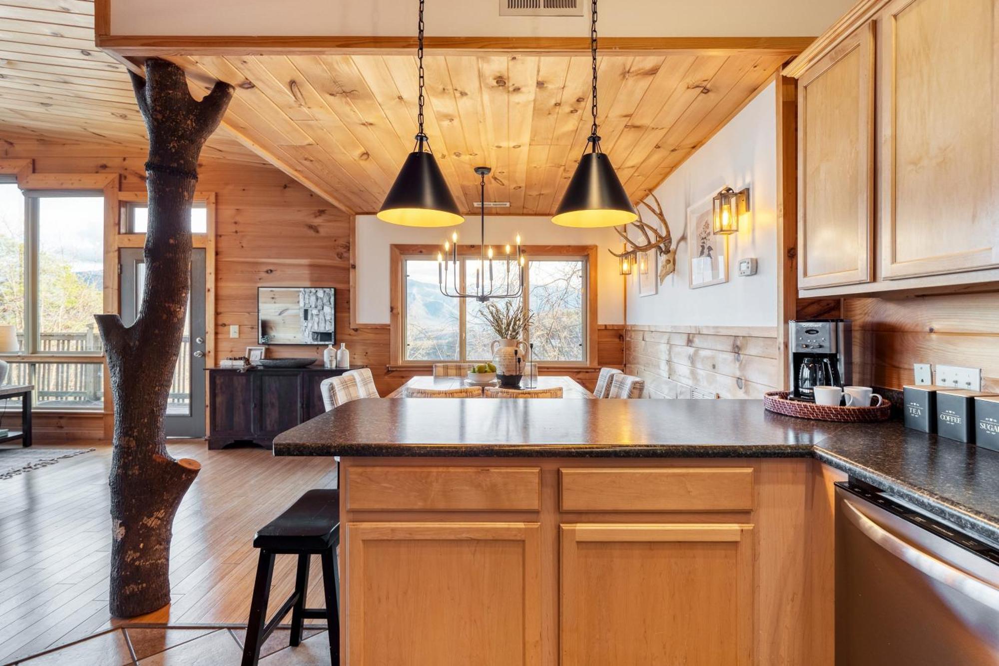 Chestnut By Avantstay Mountain Cabin W Treetop Views Hot Tub Game Room Gatlinburg Exterior photo
