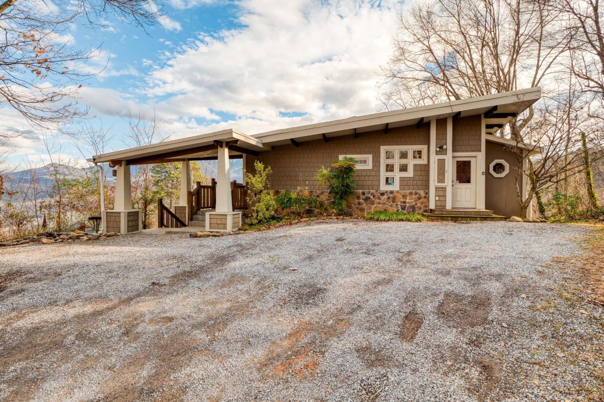 Chestnut By Avantstay Mountain Cabin W Treetop Views Hot Tub Game Room Gatlinburg Exterior photo