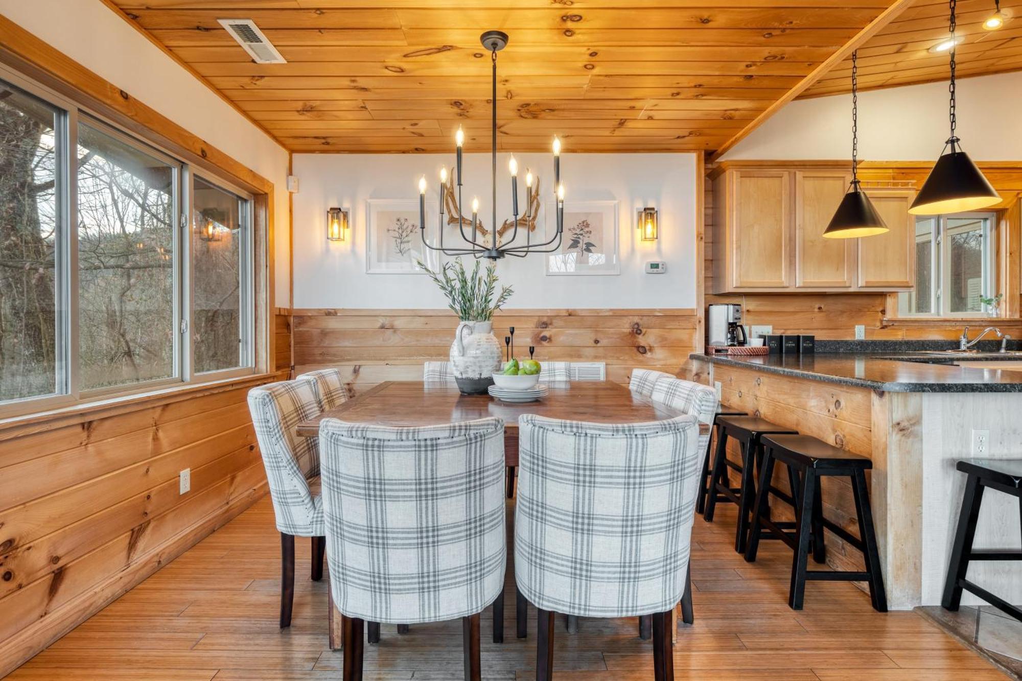 Chestnut By Avantstay Mountain Cabin W Treetop Views Hot Tub Game Room Gatlinburg Exterior photo